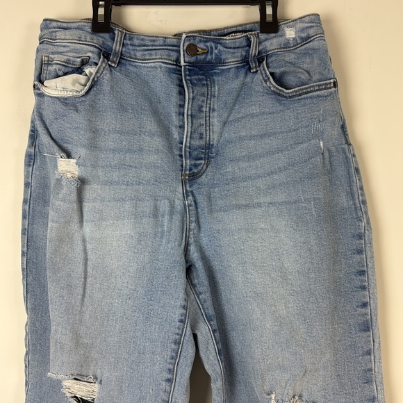 Joe Fresh X Jillian Harris Distressed Boyfriend Jeans Size 32 - Picture 5 of 9